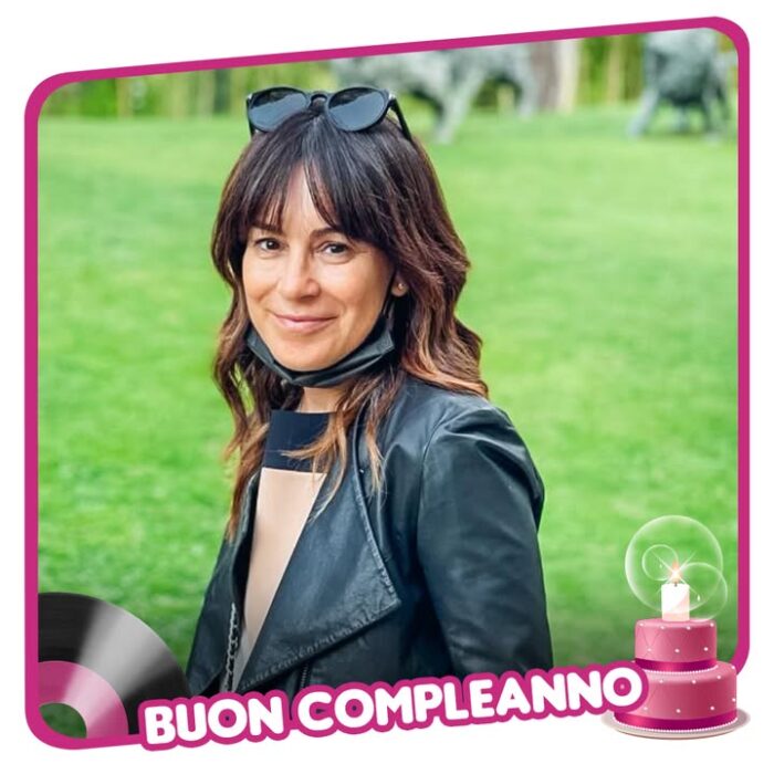19 maggio 1967. Buon compleanno ad Alessia Aquilani, che tutti noi conosciamo come Alexia, nata a La Spezia. Cantautrice e compositrice italiana.

Visita il nostro sito
https://www.romanticaradio.it
Siamo anche su Instagram
https://www.instagram.com/romantica_radio/
Siamo anche su Tiktok
https://www.tiktok.com/@romanticaradio?_t=8UYWZSBE1lV&_r
#alexia #buoncompleanno #canzoniitaliane Alexia